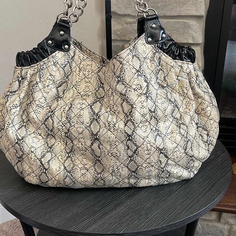 Sharif Cream and Black Hobo Bag - Picture 4 of 12